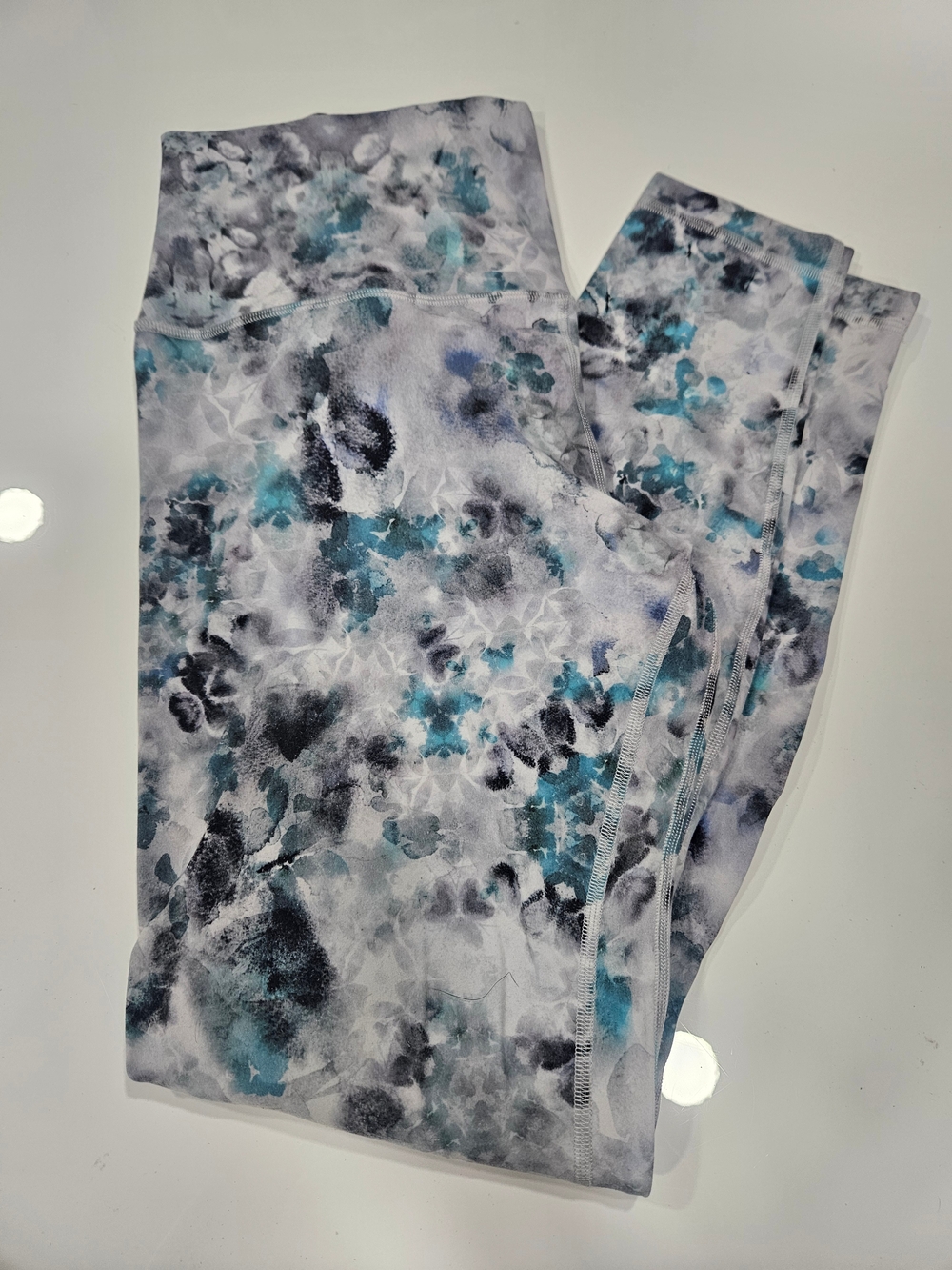 Lululemon Blue & Gray Watercolor Leggings 12